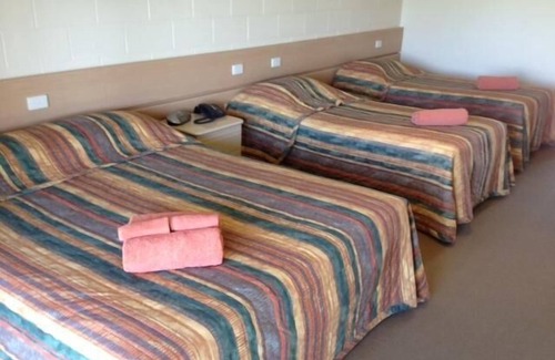 Tenterfield Hotel | Tenterfield Golf Club Fairways Lodge