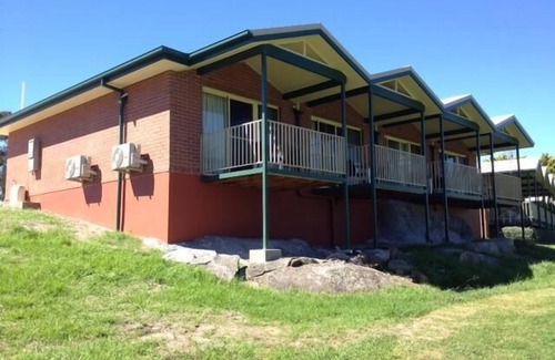 Tenterfield Hotel | Tenterfield Golf Club Fairways Lodge