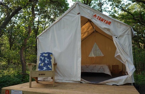 Burbank RV Rental | Tentrr State Park Site - Nebraska Ponca State Park – Buffalo Run E – Single Ca