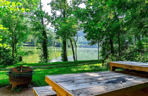 Ansted RV Rental | Tentrr State Park Site - WV Hawk's Nest State Park - Site H - Single Camp
