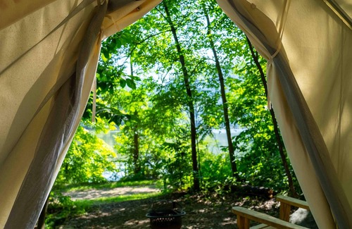 Ansted RV Rental | Tentrr State Park Site - WV Hawk's Nest State Park - Site G - Single Camp