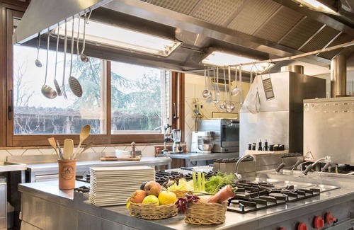 Doglio Villa | TENUTA IL BORGO 34, Charme Farmhouse with private pool and parking space