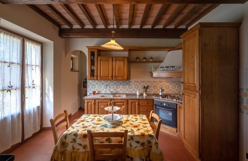 Subbiano Villa | Tenuta Le Caselle farmhouse with pool