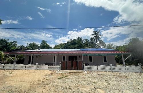 Kampung Tok Kamis House | Teratak Cikgu Roomstay 2