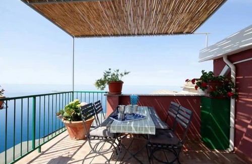 San Bernardino House | Teresita Apartment