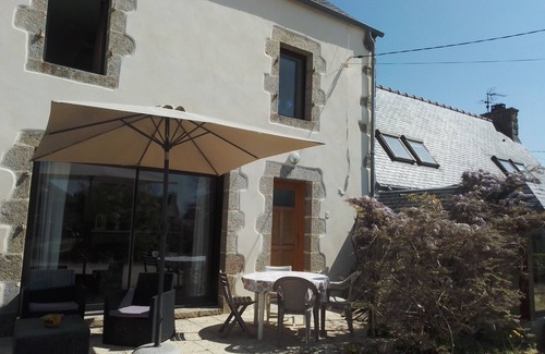 Plouneour-Trez House | Terraced house in Plounéour-Trez, 2 to 6 people, 1 km from the beaches