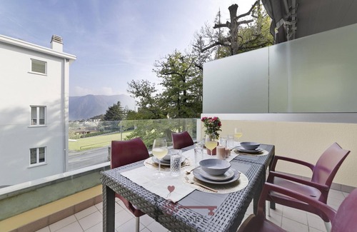 Breganzona Apartment | Terrace Apartment Cuore di Rose
