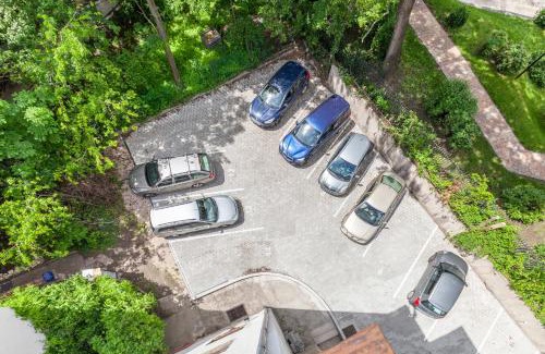 Istvanmezo Apartment | Terrace Apartments at City Park