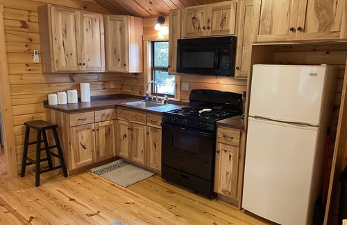 Cooperstown Cabin | Terrace Lawn Cabin - Recently built cabin, 1/2 mile to Dreams Park, shared pool