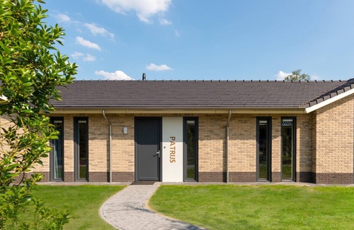 Voorthuizen House | Terraced Home in Netherlands near Veluwe