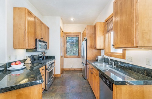 Mountain Village Condo | TERRACES 1301- SKI IN/OUT, in MV Meadows, Longer Stay Discounts!