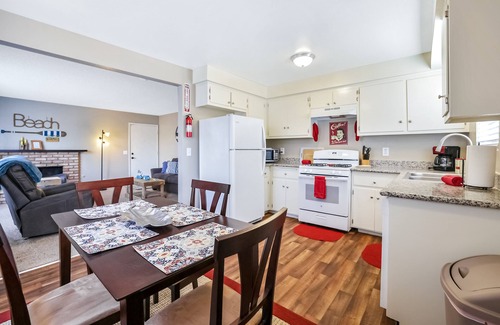 Grover Beach House | Terrific home close to the beach, restaurants, parks, and activities w/free WiFi