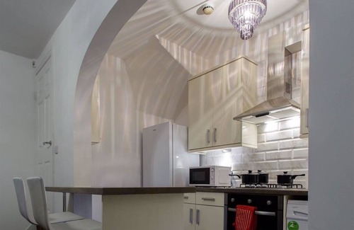 Harehills Apartment | Terrific sleeps 7 close to central Leeds