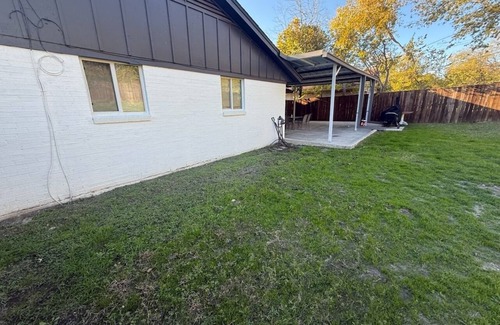 Fort Worth House | TEXANO INN Charming 3-bedroom house with WiFi and AC in welcoming Fort Worth