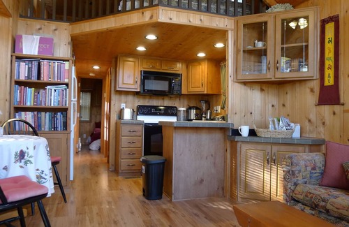 Far North Central Cabin | Texas Tiny House with Hill Country Charm