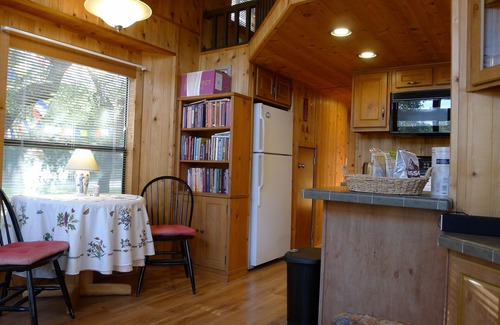 Far North Central Cabin | Texas Tiny House with Hill Country Charm
