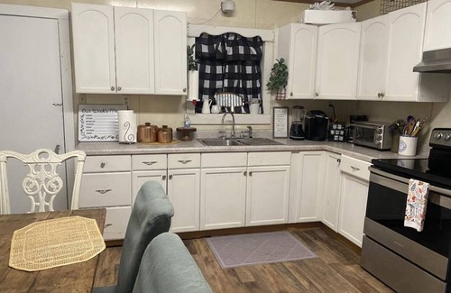 Deweyville House | Texas Tranquility: Your Ideal Orange Rental Homes!