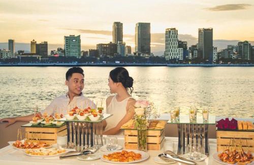 Son Tra Boat Rental | Thảo Nhi Yacht