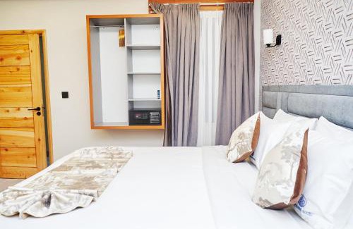 Nanyuki Hotel | Tha Nickolee Hotel