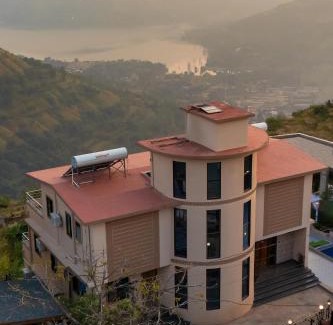 Nandanwan House | Thalaiva Villa by Hillstayion