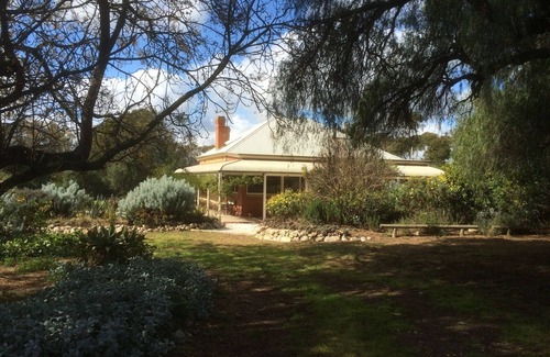 Toora Villa | Thalia Getaway Villa - self contained luxury B&B accomodation on 6 private acres