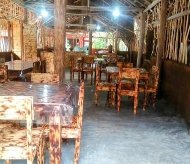 Galigamuwa Hotel | Thalsevana Family Restaurant