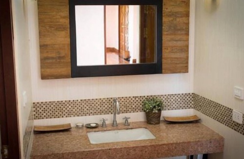 Doem Bang Nang Buat House | Tharnrarin Villa Suphan Buri