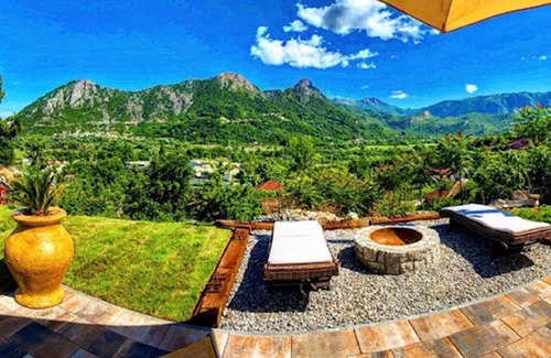 Virpazar Apartment | That are a combination of modern and traditional, just 5 min from Lake Skadar.