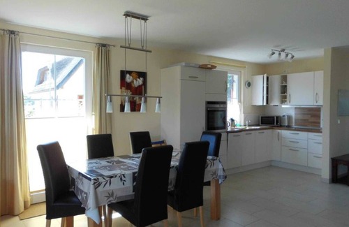 Ummanz House | Thatched cottage sunshine
