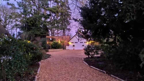 New Forest District Bed & Breakfast | Thatched Eaves