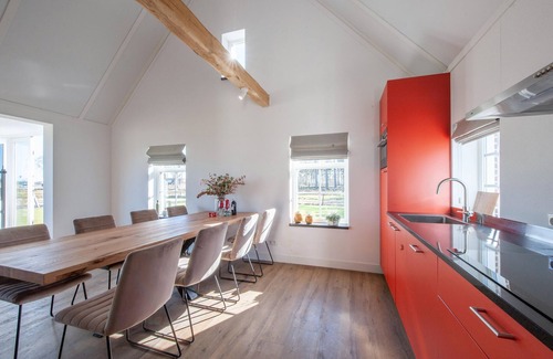 Municipality of Someren Villa | Thatched villa on a holiday park
