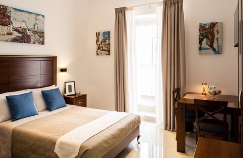 Siggiewi House | "the 10 square" - A townhouse situated in the heart of Siggiewi Village Square