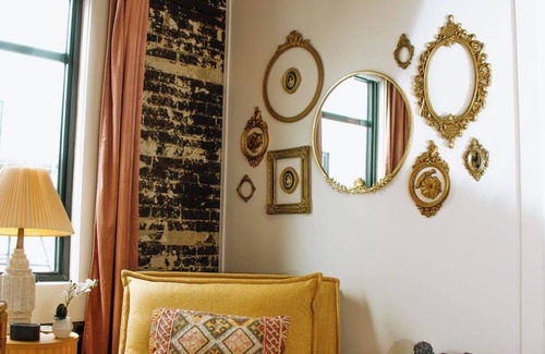 Leitchfield Apartment | The 1935 Historical Alexander Hotel/The Chassedi Suite