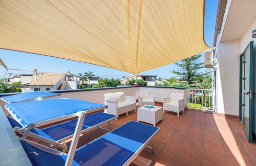 Piana Calzata Apartment | The 2 terraces. 8 Places, 3 Rooms.
