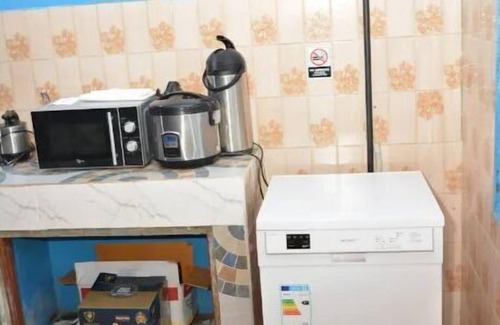 Porto-Novo House | The 6 Roses Full Lower, Comfort, King Beds, Wi-Fi