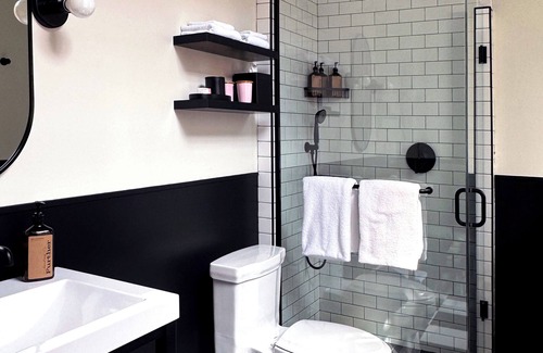 Litchfield Historic District Hotel | The Abner Hotel