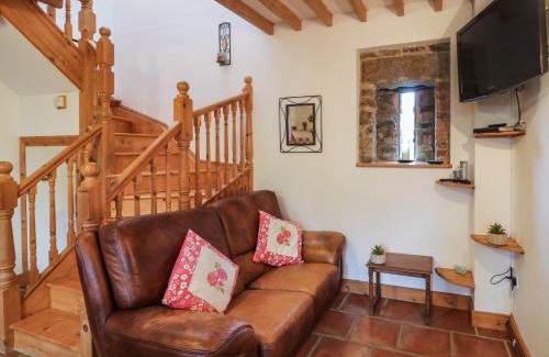 Moone House | The Abraham