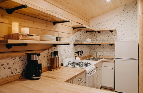 Badger Cabin | The Alaskan Hideaway - As Seen On YouTube