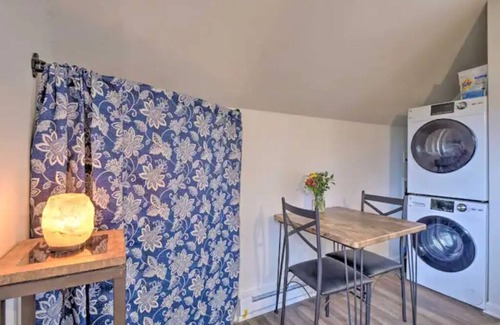 Alma Apartment | The Alma Studio. 12 miles to Breckenridge