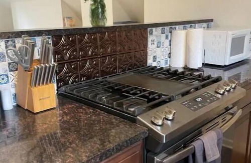 Alma Apartment | The Alma Studio. 12 miles to Breckenridge