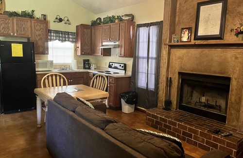 Sulphur Cabin | The Angler Cabin