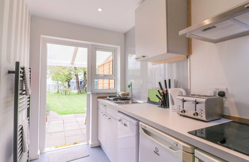 Thorrington Cottage | THE ANNEX, romantic, with a garden in Thorrington