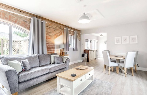 Frampton Cottage | The Annexe @Hornsland Barn