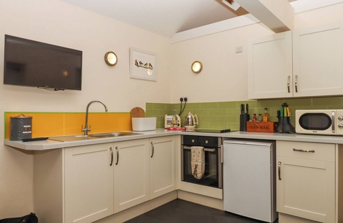 Okehampton Cottage | THE ANNEXE, pet friendly, with a garden in Sourton Down