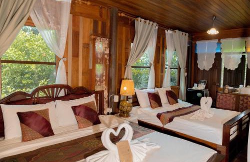 Nakhon Chum Resort | The Antique Riverside Resort