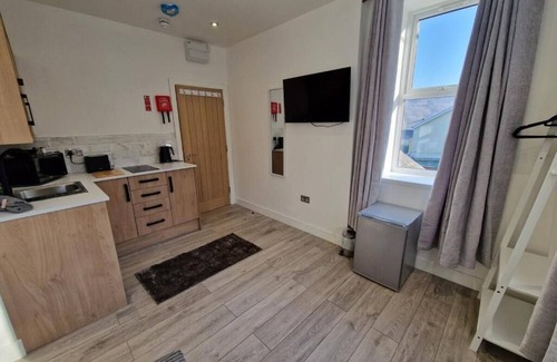 Mountain Ash Apartment | The apartment is suitable for a couples or for a single travellers.