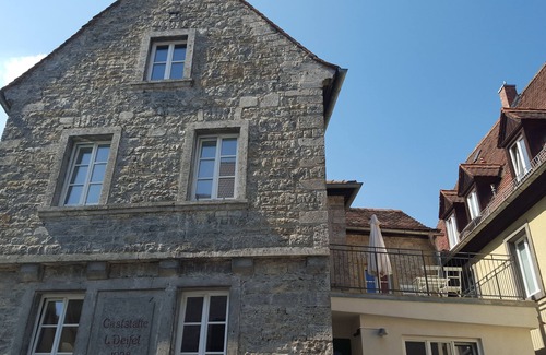 Marktbreit Apartment | The apartment "THREE" in the former inn "To hell" in Marktbreit