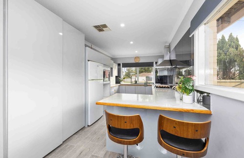 Belmont House | The Arlunya Escape: Pool, Fire Pit & Family Fun