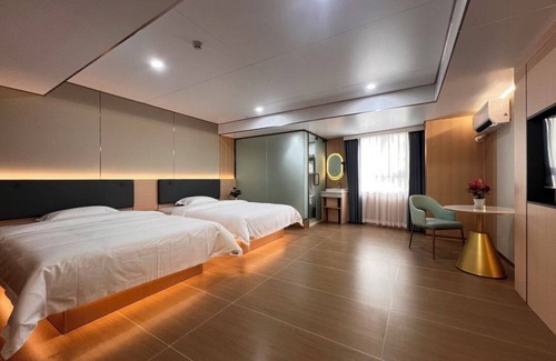 Zhuhai Hotel | The Artist Hotel Sanzao Chinatown Market