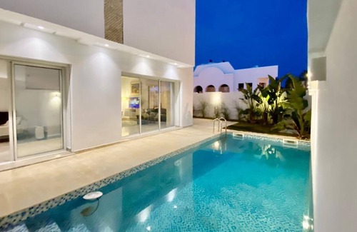 Yasmine Villa | The Artist's House